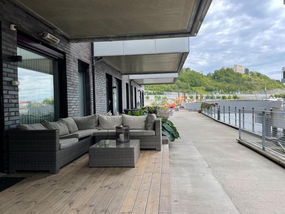 Oceanfront Apartment - Oslo Central - Private Patio Buitenkant foto